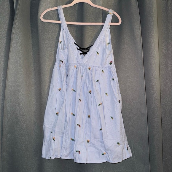 ZARA embroidered dress - Picture 3 of 4